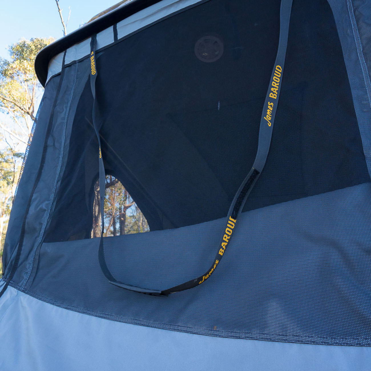 James Baroud Space Hardshell Clamshell Rooftop Tent