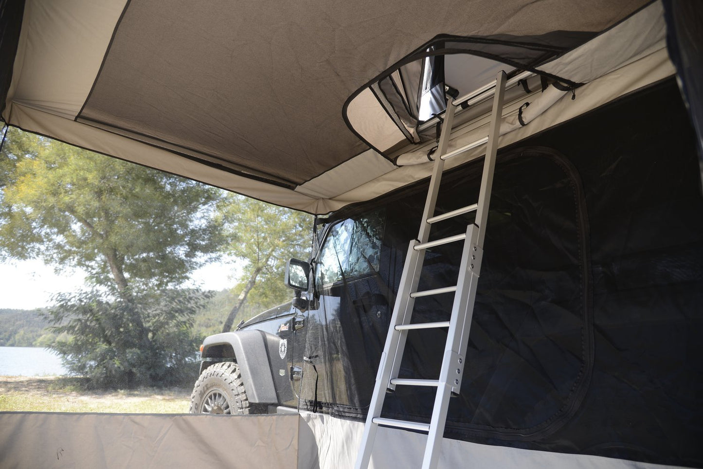 James Baroud The Tunnel Rooftop Tent Awning Extension / Independent Shelter